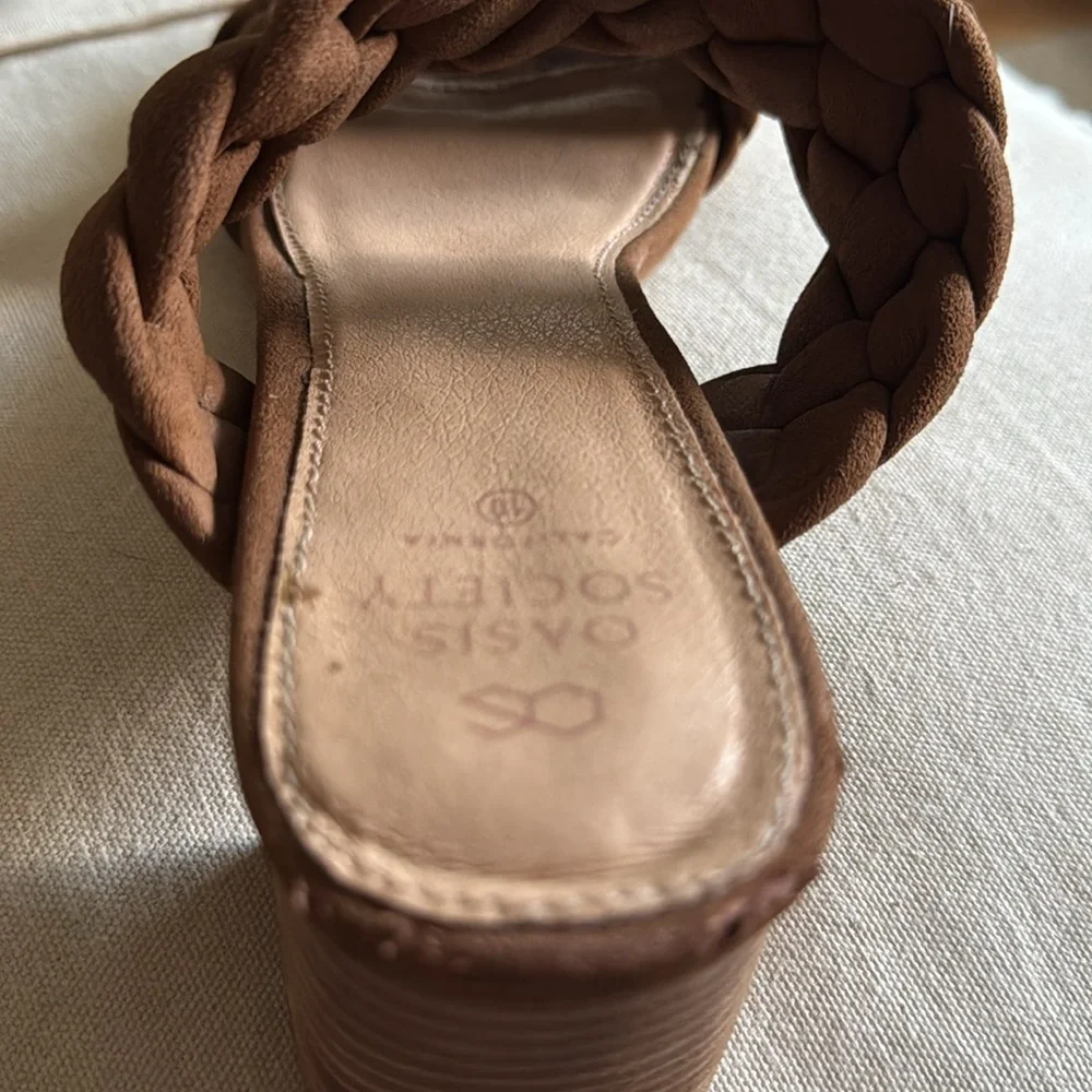Oasis Society Women's Tan Braided Sandals brown faux suede sz‎ 10